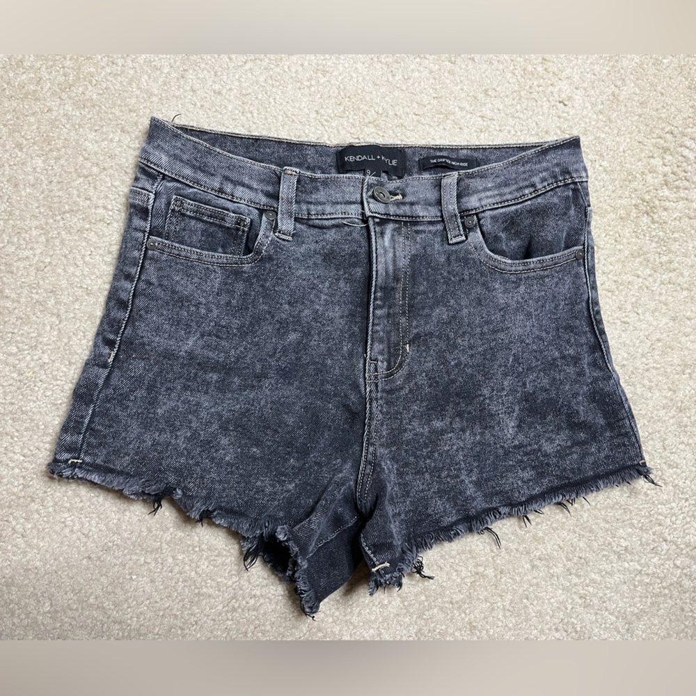 Kendall & Kylie Black Jean Shorts Size 9/29